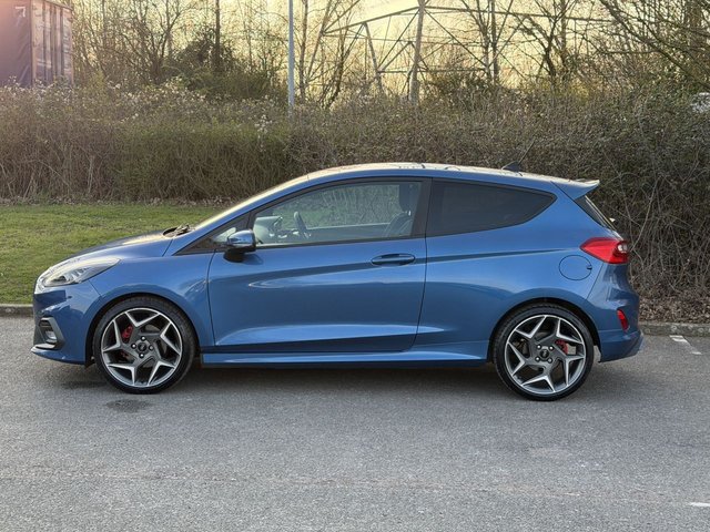 2020 FORD FIESTA - Photo 2