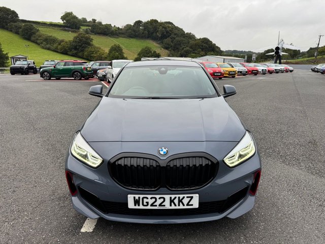 2022 BMW 1 Series 2L null 5dr - Photo 2