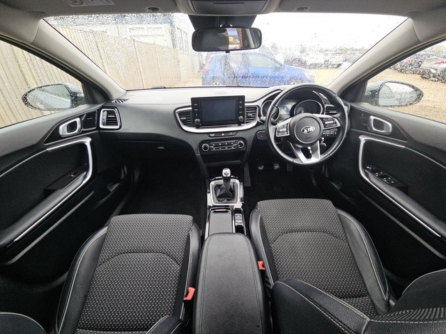 2021 KIA XCEED - Photo 10
