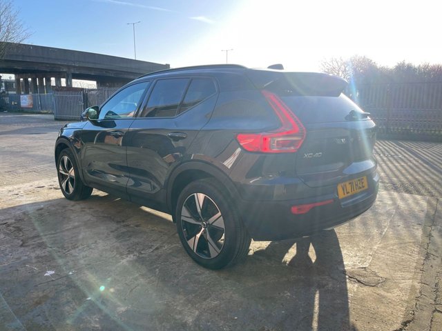 2021 VOLVO XC40 - Photo 10