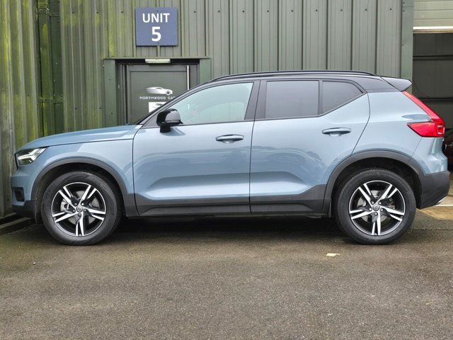 2019 VOLVO XC40 - Photo 7