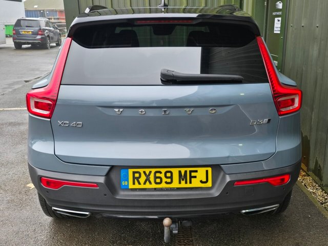 2019 VOLVO XC40 - Photo 8