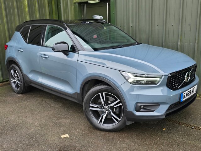 2019 VOLVO XC40