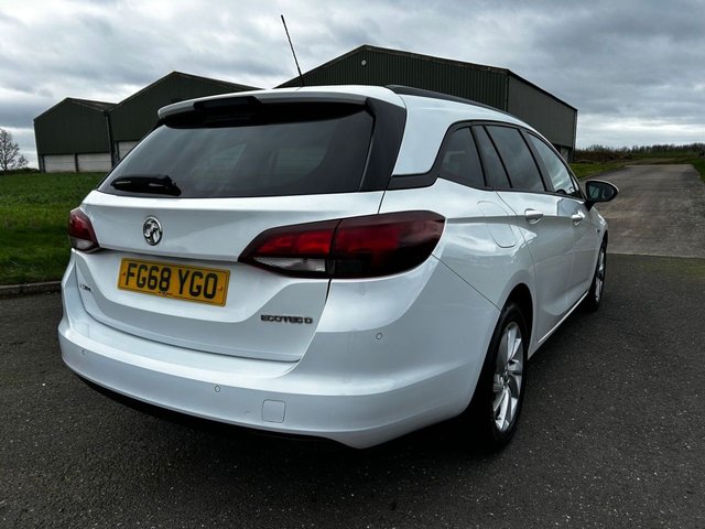 2018 VAUXHALL ASTRA 1.6 CDTi ecoTEC BlueInjection Design Sports Tourer 5dr Diesel Manual Euro 6 (s/s) (110 ps) - Photo 8