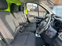 USED 2019 19 RENAULT TRAFIC 1.6 dCi 27 Sport Nav Panel Van 5dr Diesel Manual SWB  Euro 6 (120 ps) NO VAT JUST 42K FSH (4 SERVICES) !!!! FRESH MOT AND SERVICE SAT NAV !!!