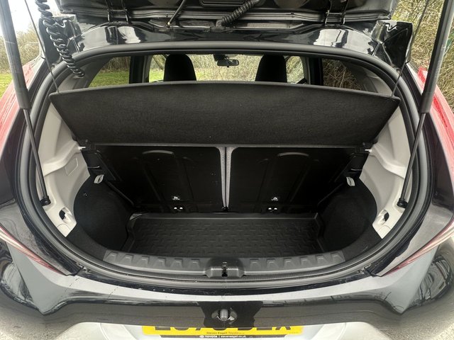 2020 TOYOTA AYGO - Photo 11