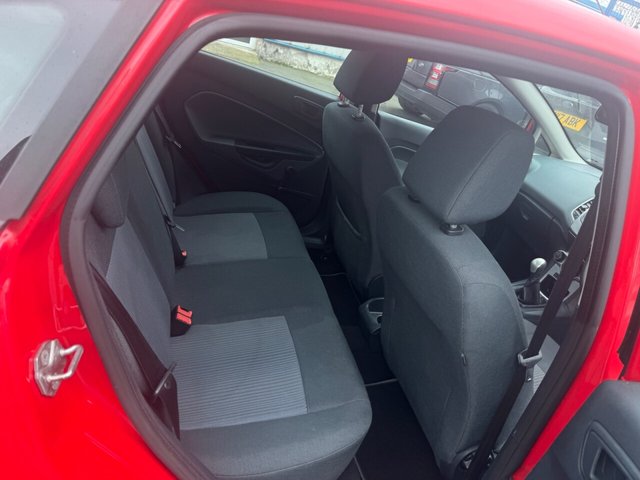 2010 FORD FIESTA - Photo 9