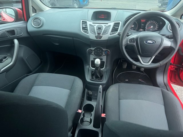 2010 FORD FIESTA - Photo 10