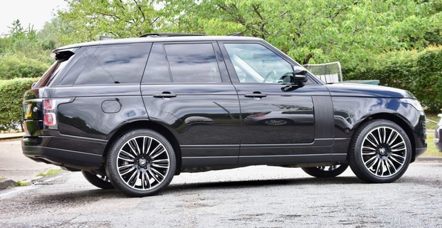 View our LAND ROVER RANGE ROVER