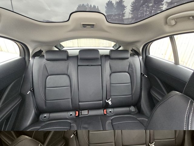 2021 JAGUAR I-PACE - Photo 12