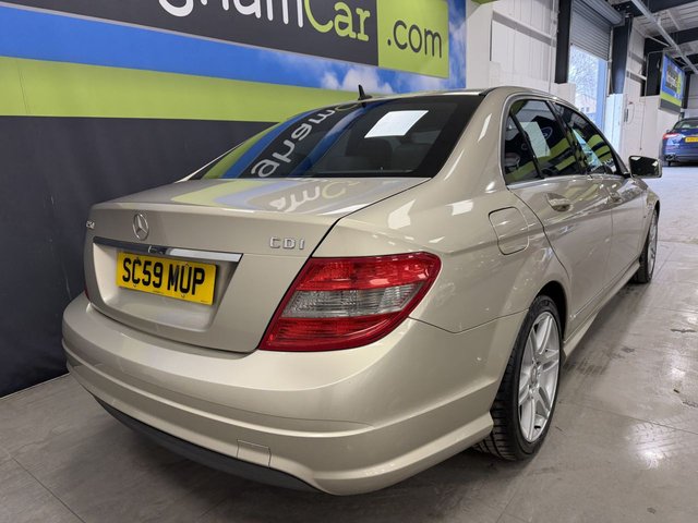 2009 Mercedes-Benz C-Class 2.1L Sport 4dr - Photo 5