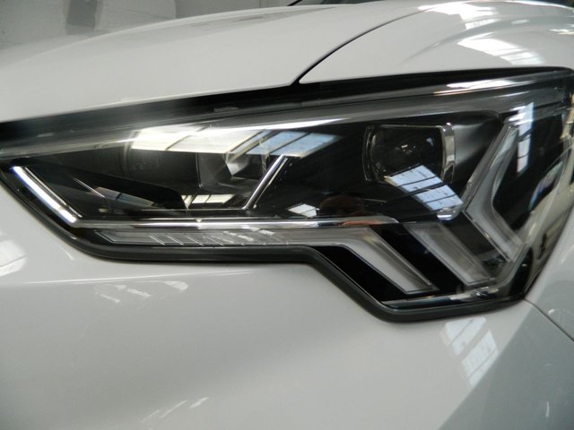 2019 Audi Q3 2L S Line 5dr - Photo 10