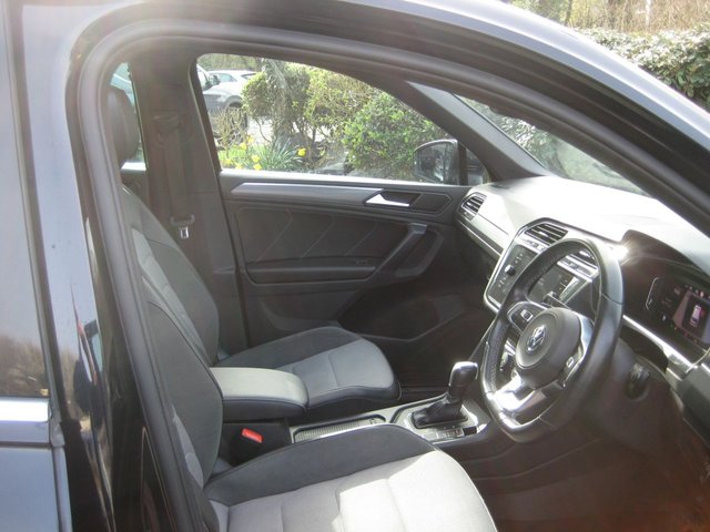 2019 VOLKSWAGEN TIGUAN 2.0 TSI R-Line Tech SUV 5dr Petrol DSG 4Motion Euro 6 (s/s) (190 ps) - Photo 2