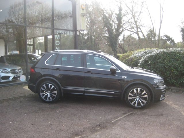 2019 VOLKSWAGEN TIGUAN 2.0 TSI R-Line Tech SUV 5dr Petrol DSG 4Motion Euro 6 (s/s) (190 ps) - Photo 3