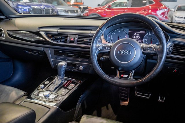 2015 Audi A6 Avant 2L Black Edition 5dr - Photo 2