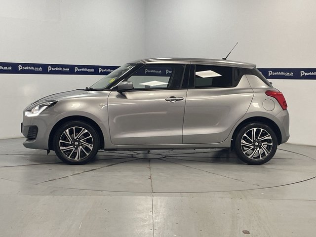 2021 SUZUKI SWIFT - Photo 2