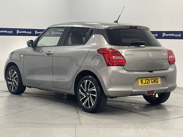 2021 SUZUKI SWIFT - Photo 4