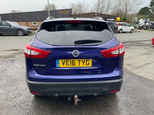 2016 NISSAN QASHQAI 1.6 dCi Tekna SUV 5dr Diesel Manual 2WD Euro 6 (s/s) (130 ps) - Photo 8