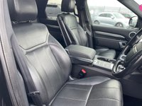 USED 2019 69 LAND ROVER DISCOVERY 3.0 SD V6 Landmark Edition SUV 5dr Diesel Auto 4WD Euro 6 (s/s) (306 ps) A BEAUTIFUL ADDITION TO OUR EXTENSIVE DISCOVERY SPORT COLLECTION FINISHED IN METALLIC BLACK PAINT+4 WHEEL DRIVE+7 SEATER+JUST 2 FORMER KEEPERS+SERVICE HISTORY+DIESEL+AUTOMATIC+HEATED SEATS+PARKING CAMERAS+ROOF RAILS+DAB DIGITAL RADIO+CRUISE CONTROL+AUDIO SYSTEM+PRIVACY GLASS+FULL LEATHER INTERIOR+FULL PANORAMIC GLASS ROOF+SATELLITE NAVIGATION+PARK ASSIST+AIR CONDITIONING+CLIMATE CONTROL+ALLOY WHEELS+BLUETOOTH PREPARATION+CALL NOW TO SPEAK WITH OUR EXPERIENCED SALES TEAM AND ARRANGE A VIEWING!!!!