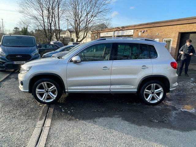 2013 VOLKSWAGEN TIGUAN 2.0 TDI BlueMotion Tech R-Line SUV 5dr Diesel Manual 4WD Euro 5 (s/s) (140 ps) - Photo 10