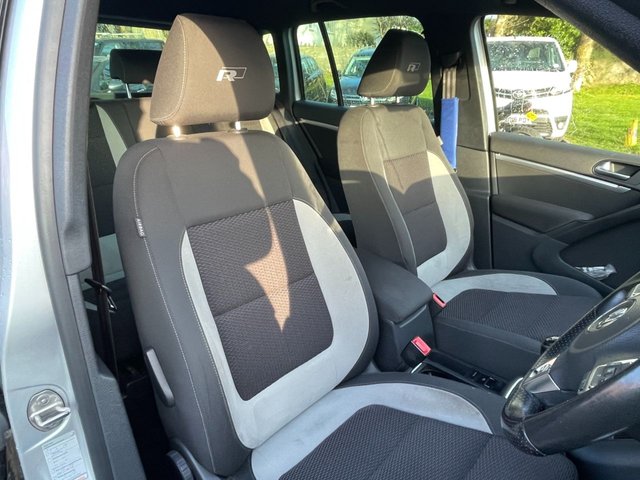 2013 VOLKSWAGEN TIGUAN 2.0 TDI BlueMotion Tech R-Line SUV 5dr Diesel Manual 4WD Euro 5 (s/s) (140 ps) - Photo 12