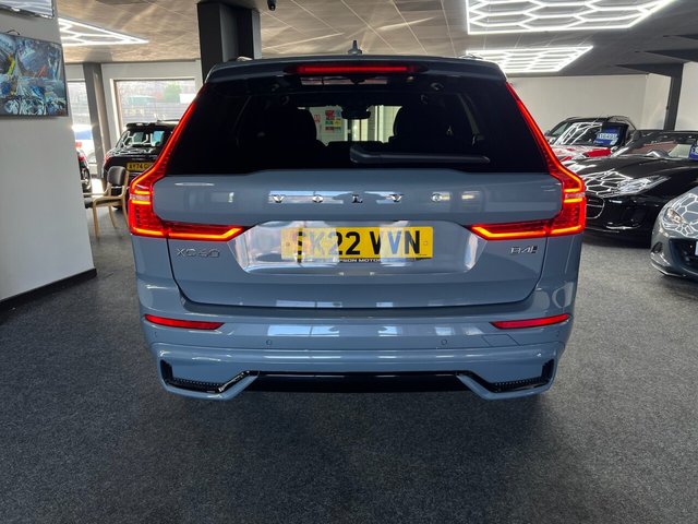 2022 VOLVO XC60 - Photo 9