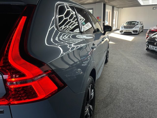 2022 VOLVO XC60 - Photo 11