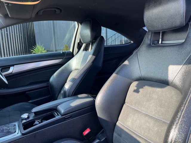 2015 Mercedes-Benz C-CLASS - Photo 4