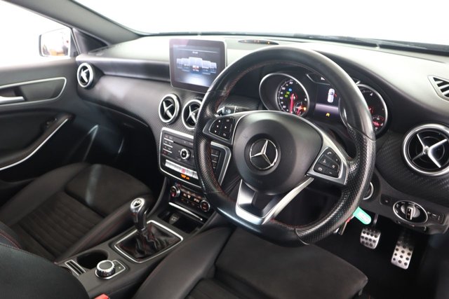2017 MERCEDES-BENZ A-CLASS 1.5 A180d AMG Line (Executive) Hatchback 5dr Diesel Manual Euro 6 (s/s) (109 ps) - Photo 12