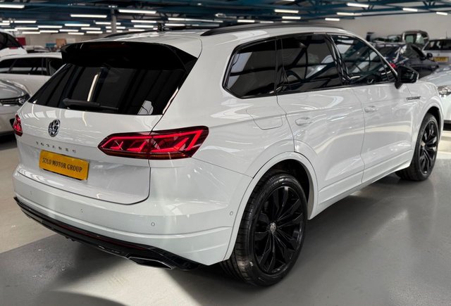 VOLKSWAGEN TOUAREG 3.0 TDI V6 Black Edition SUV 5dr Diesel Tiptronic 4Motion Euro 6 (s/s) (286 ps) - Photo 12