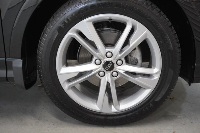 2025 AUDI Q3 - Photo 3