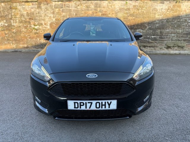 2017 Ford Focus 1L St-Line 5dr - Photo 2