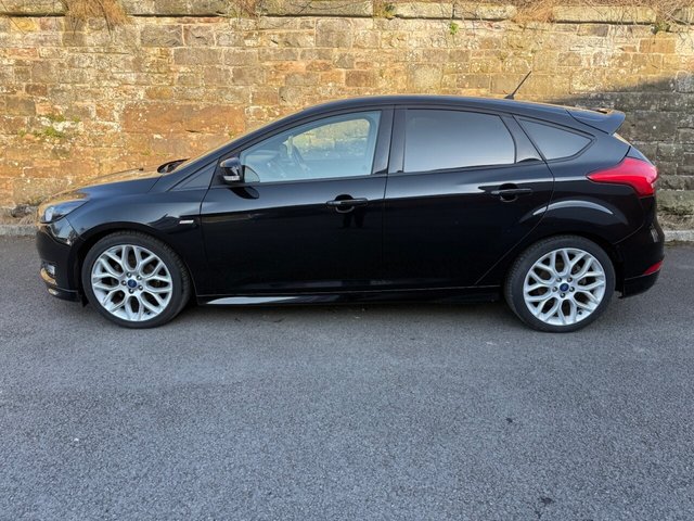 2017 Ford Focus 1L St-Line 5dr - Photo 5