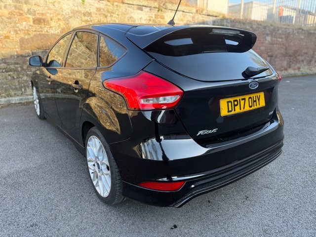 2017 Ford Focus 1L St-Line 5dr - Photo 7