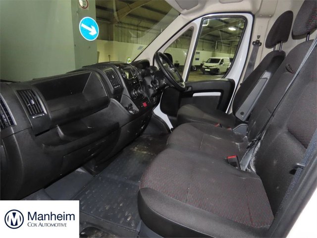 2022 Vauxhall Movano 2.2L Dynamic 5dr - Photo 2
