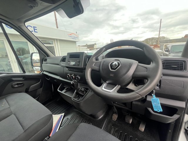 2020 Renault Master 2.3L Business 2dr - Photo 11