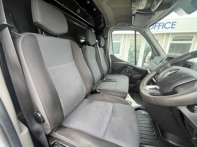 2020 Renault Master 2.3L Business 2dr - Photo 12