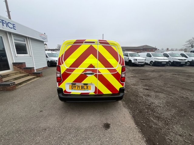 2021 Vauxhall Combo 1.5L Dynamic 4dr - Photo 7