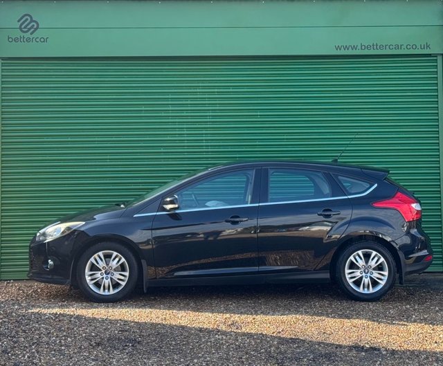 2014 FORD FOCUS 1.0T EcoBoost Titanium Navigator Hatchback 5dr Petrol Manual Euro 5 (s/s) (125 ps) - Photo 5