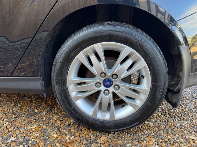 2014 FORD FOCUS 1.0T EcoBoost Titanium Navigator Hatchback 5dr Petrol Manual Euro 5 (s/s) (125 ps) - Photo 8