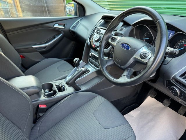 2014 FORD FOCUS 1.0T EcoBoost Titanium Navigator Hatchback 5dr Petrol Manual Euro 5 (s/s) (125 ps) - Photo 12