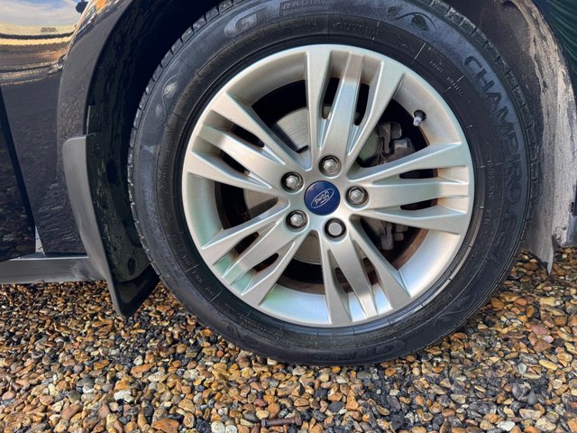 2014 FORD FOCUS 1.0T EcoBoost Titanium Navigator Hatchback 5dr Petrol Manual Euro 5 (s/s) (125 ps) - Photo 11