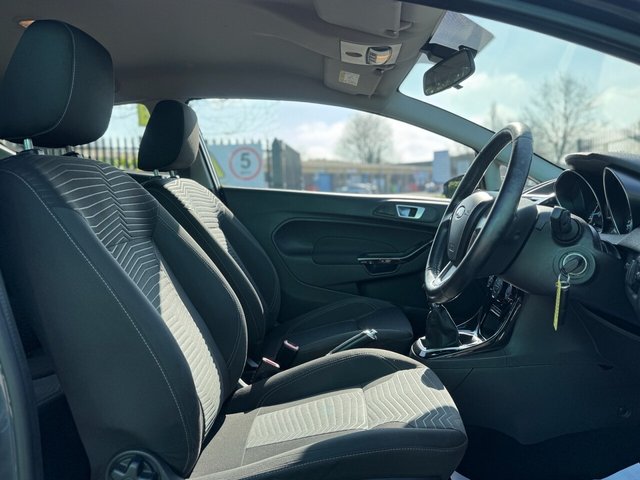 2014 Ford Fiesta 1.3L Zetec 3dr - Photo 9