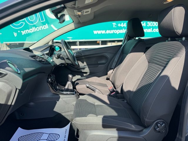 2014 Ford Fiesta 1.3L Zetec 3dr - Photo 12