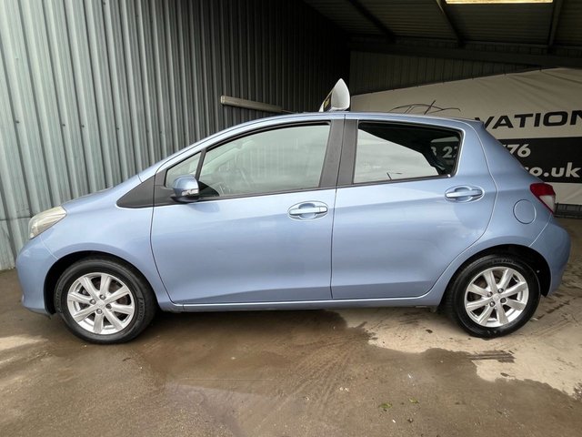 2012 TOYOTA YARIS 1.33 Dual VVT-i TR Hatchback 5dr Petrol Manual Euro 5 (101 ps) - Photo 11