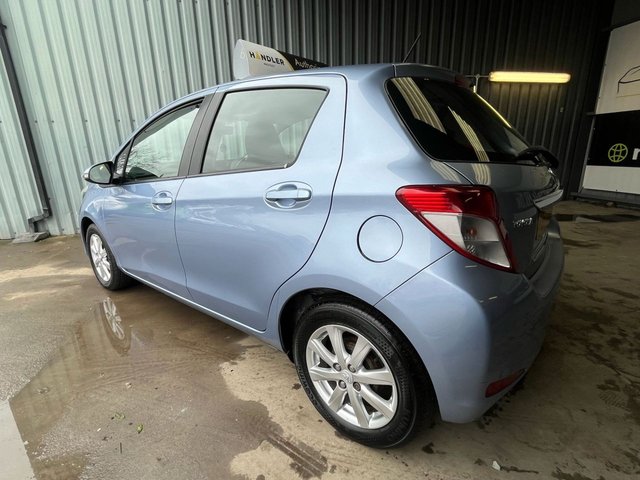 2012 TOYOTA YARIS 1.33 Dual VVT-i TR Hatchback 5dr Petrol Manual Euro 5 (101 ps) - Photo 7