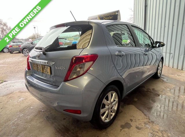 2012 TOYOTA YARIS 1.33 Dual VVT-i TR Hatchback 5dr Petrol Manual Euro 5 (101 ps) - Photo 3