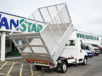 USED 2023 73 PEUGEOT BOXER 335 2.2 BLUEHDI 140 BHP L2 MEDIUM CAGED TIPPER  AIR CON | CAGED TIPPER | LOW MILEAGE