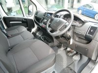 USED 2023 73 PEUGEOT BOXER 335 2.2 BLUEHDI 140 BHP L2 MEDIUM CAGED TIPPER  AIR CON | CAGED TIPPER | LOW MILEAGE