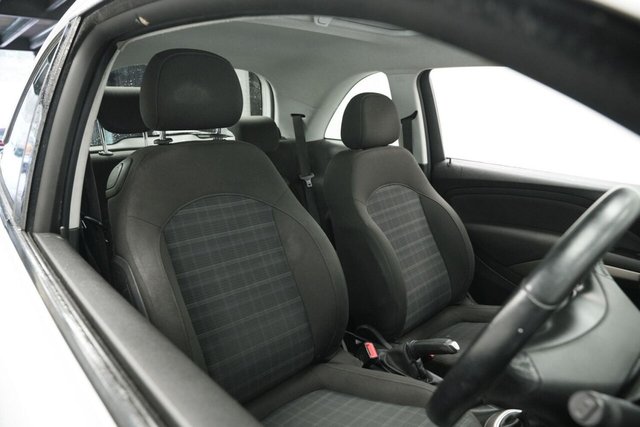 2014 VAUXHALL ADAM 1.2 16v GLAM Euro 5 3dr - Photo 10